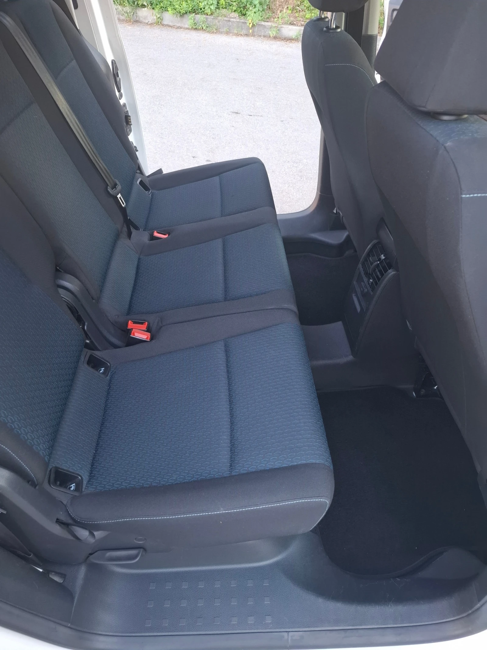 VW Caddy, снимка 13 - Автомобили и джипове - 55312077