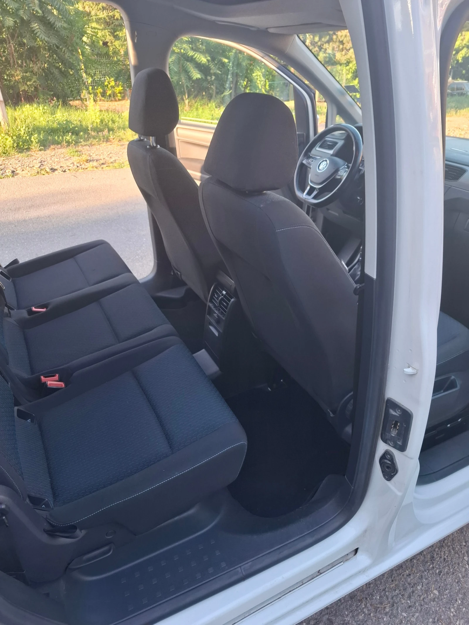 VW Caddy, снимка 16 - Автомобили и джипове - 55312077