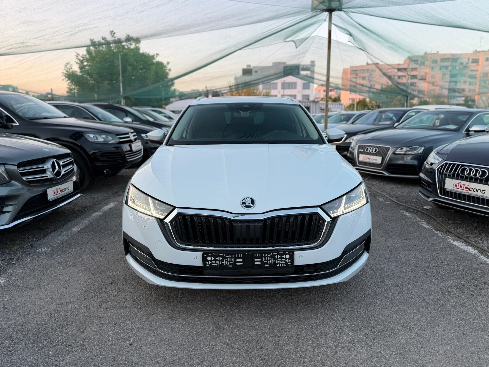 Skoda Octavia 2.0TDI DSG N1, снимка 6 - Автомобили и джипове - 55743190
