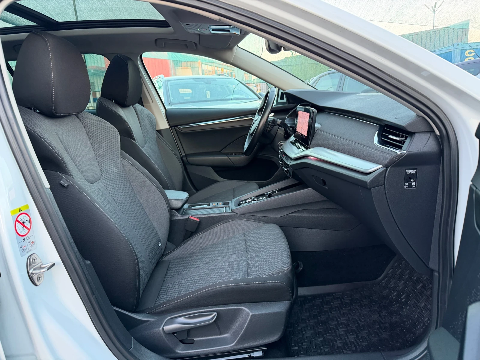 Skoda Octavia 2.0TDI DSG N1, снимка 8 - Автомобили и джипове - 55743190