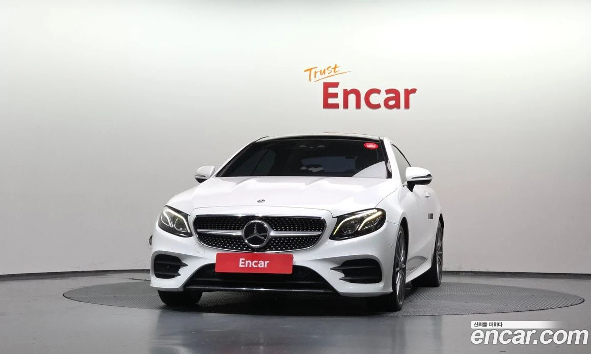 Mercedes-Benz E 400 4MATIC Coupe, снимка 3 - Автомобили и джипове - 55807574