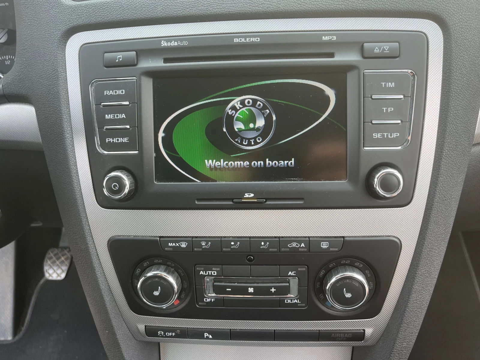Skoda Octavia 1.6TDI 4x4, снимка 3 - Автомобили и джипове - 55845358