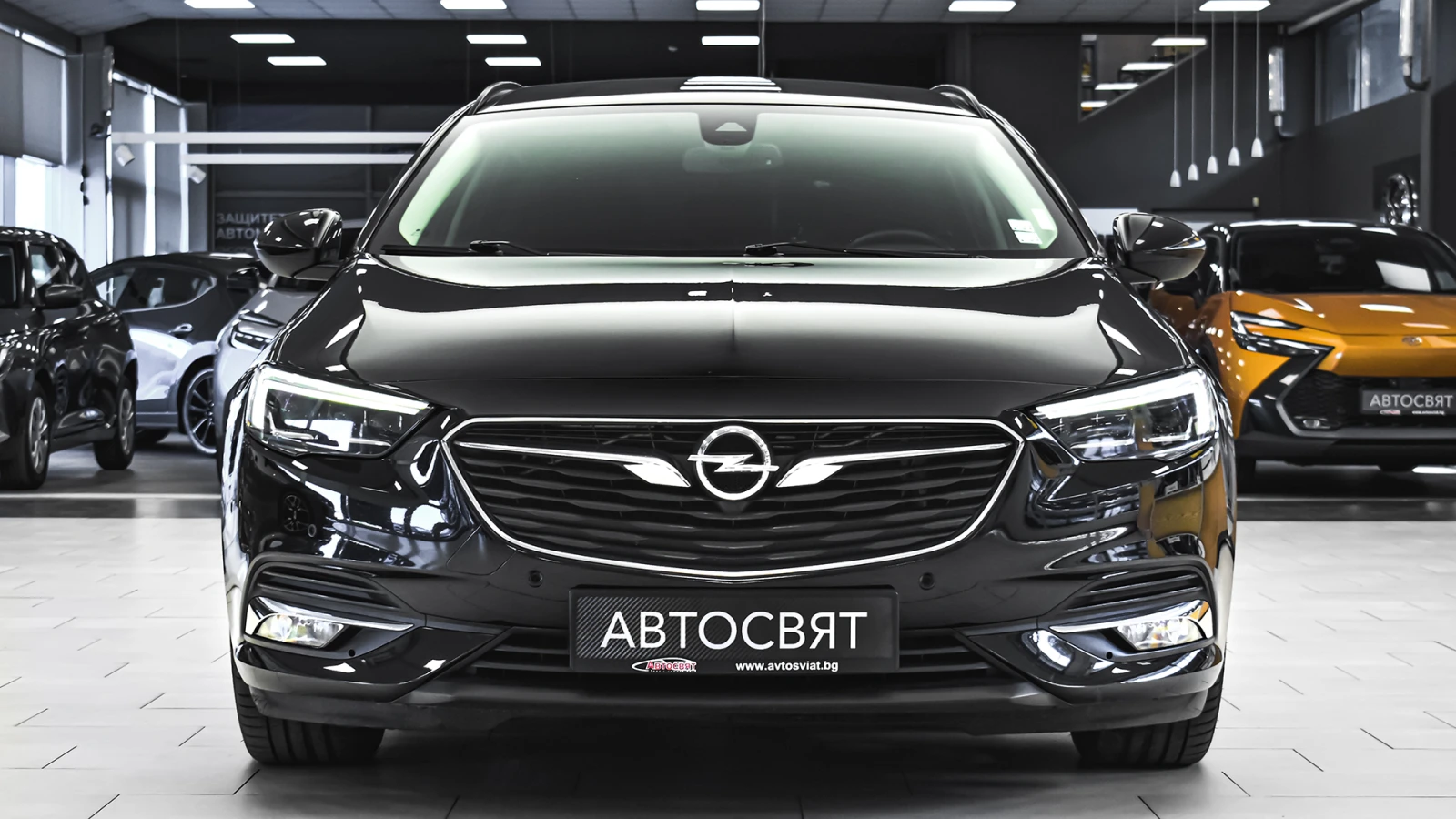 Opel Insignia Sports Tourer 2.0d Business Edition Automatic, снимка 2 - Автомобили и джипове - 55940587
