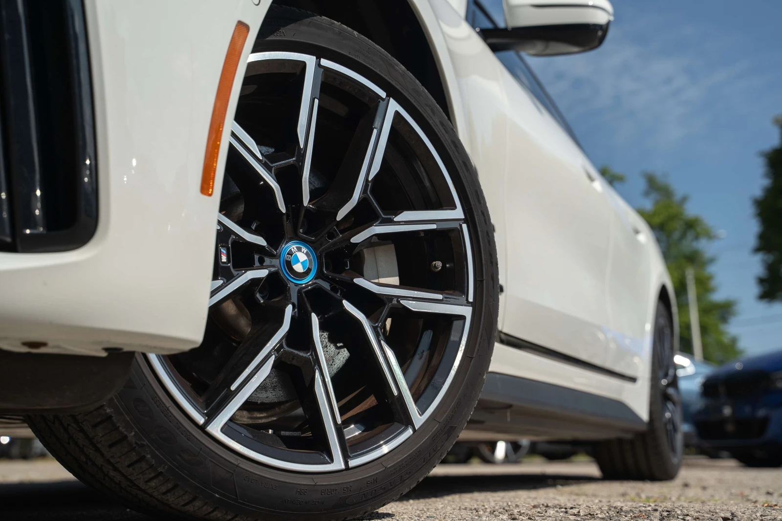 BMW i4 eDrive40| M-�����| HAR/KAR| 360| HUD| ���� ���� | Mobile.bg � ����������� 4