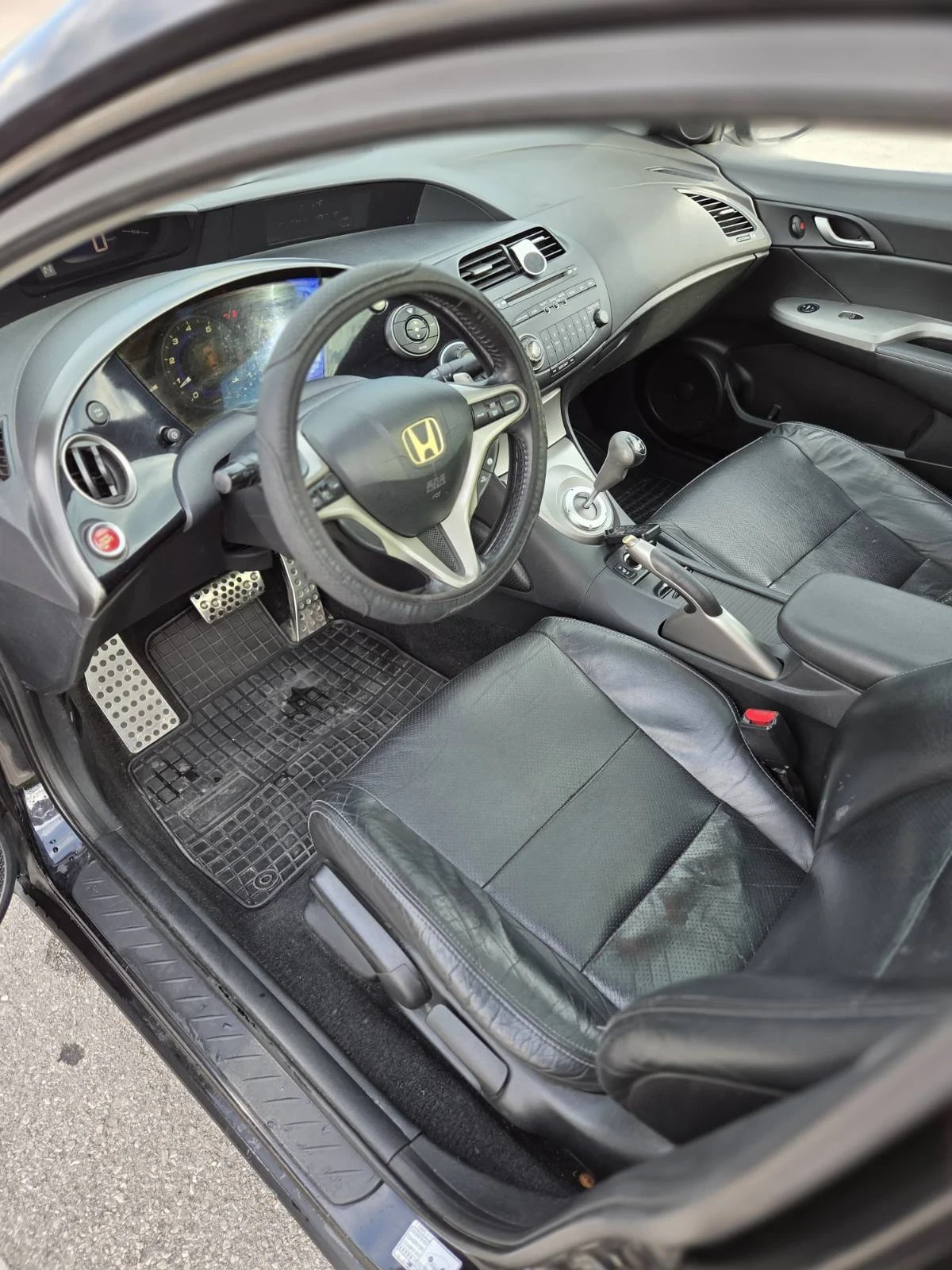 Honda Civic 8 Generation, снимка 6 - Автомобили и джипове - 56436593