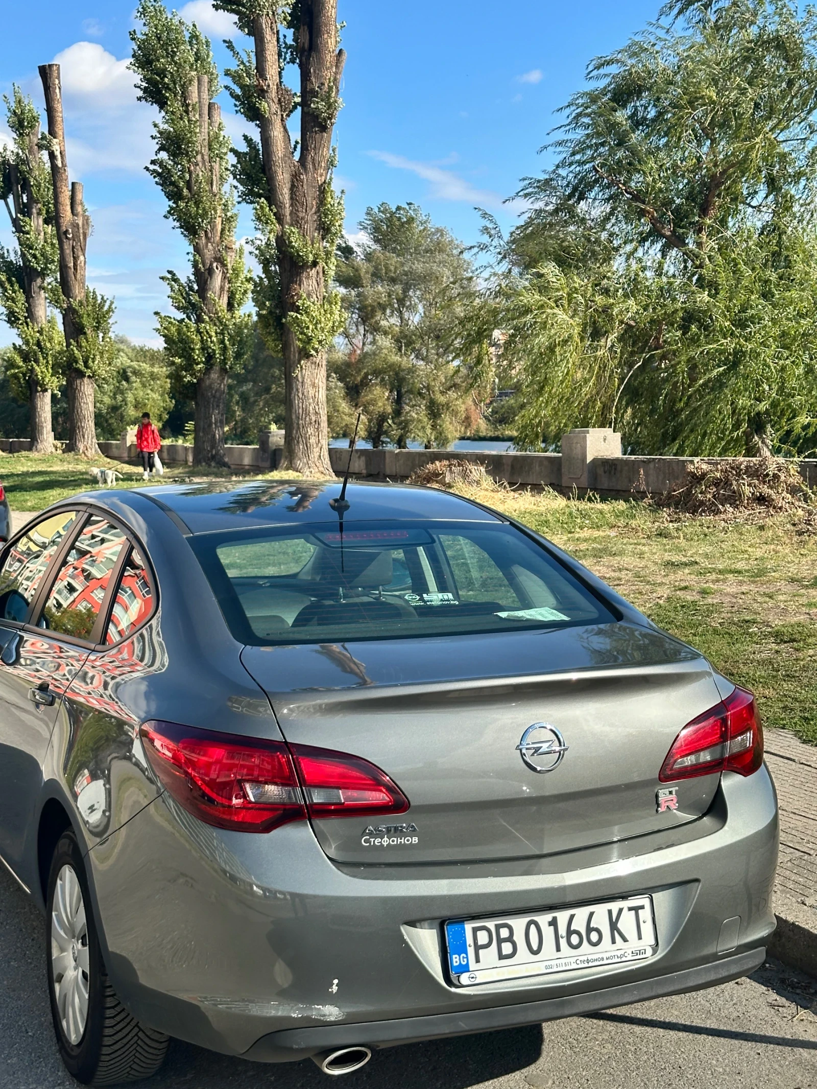 Opel Astra J - 140 hp, снимка 5 - Автомобили и джипове - 56553598