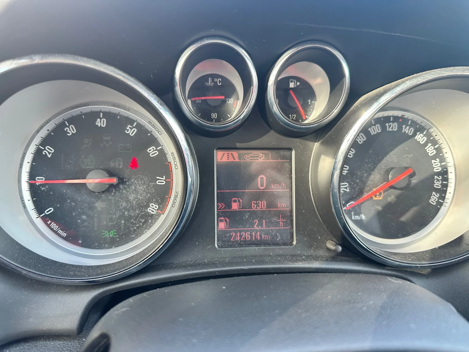 Opel Astra J - 140 hp, снимка 12 - Автомобили и джипове - 56553598