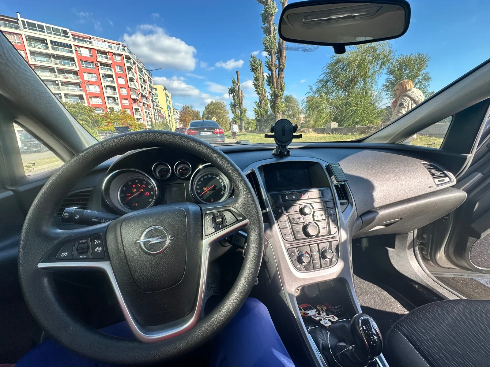 Opel Astra J - 140 hp, снимка 10 - Автомобили и джипове - 56553598
