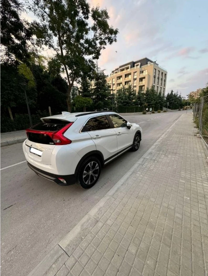 Mitsubishi Eclipse Cross, снимка 5 - Автомобили и джипове - 47123685