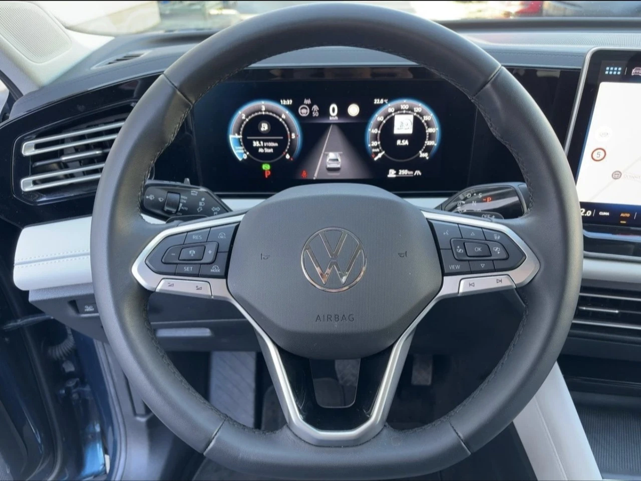 VW Tiguan 2.0TDI Elegance DSG IQ 360, снимка 7 - Автомобили и джипове - 54032099