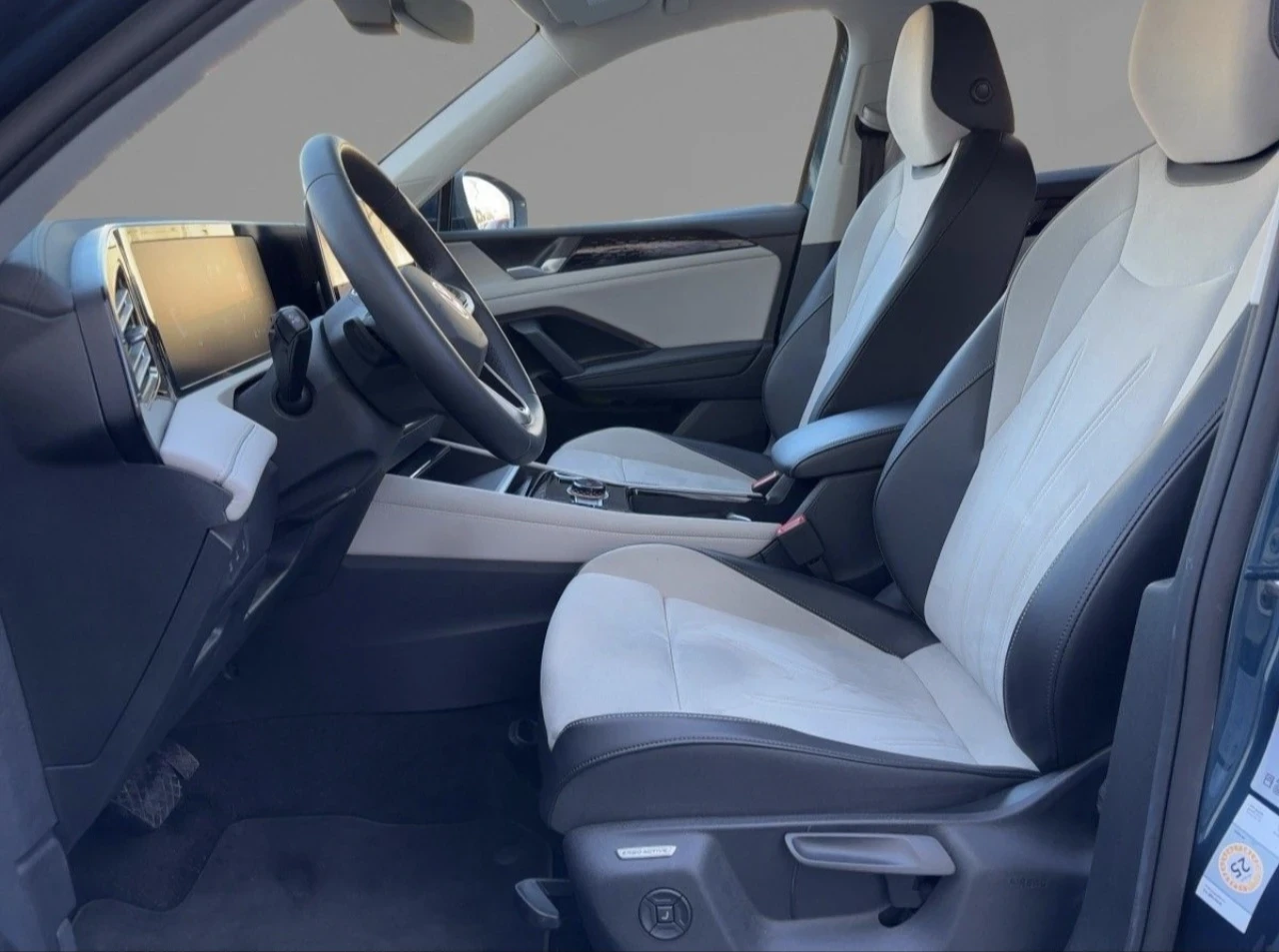 VW Tiguan 2.0TDI Elegance DSG IQ 360, снимка 4 - Автомобили и джипове - 54032099