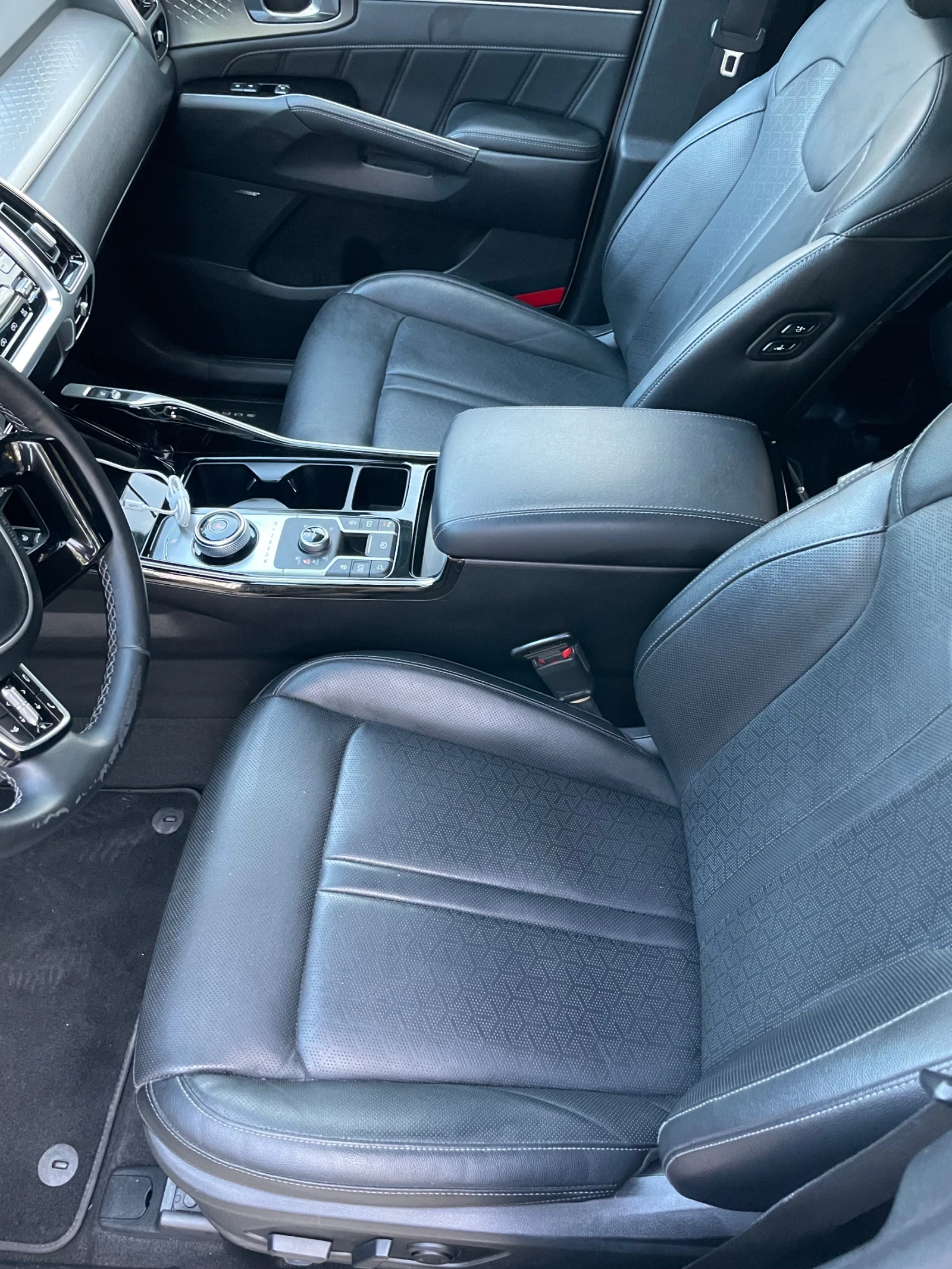 Kia Sorento Executive AWD, снимка 16 - Автомобили и джипове - 54292341