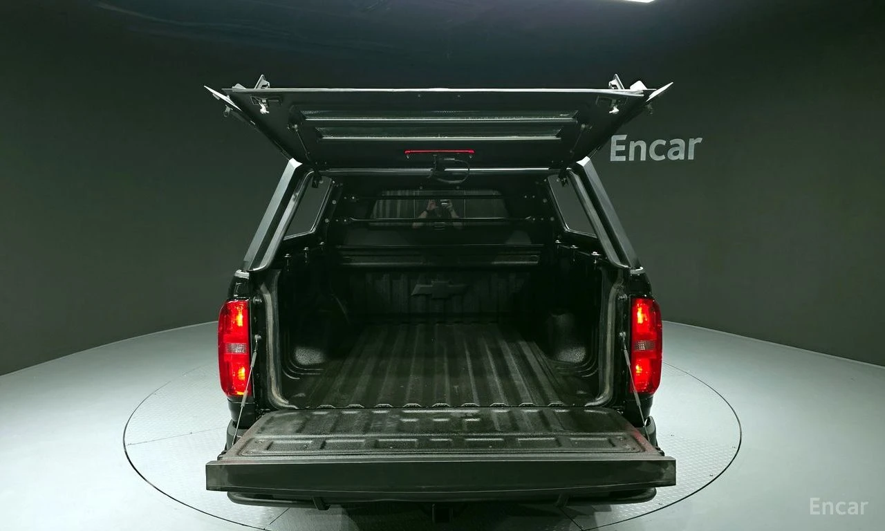 Chevrolet Colorado 3.6* V6 * 4x4 * Automatic, снимка 17 - Автомобили и джипове - 54868803