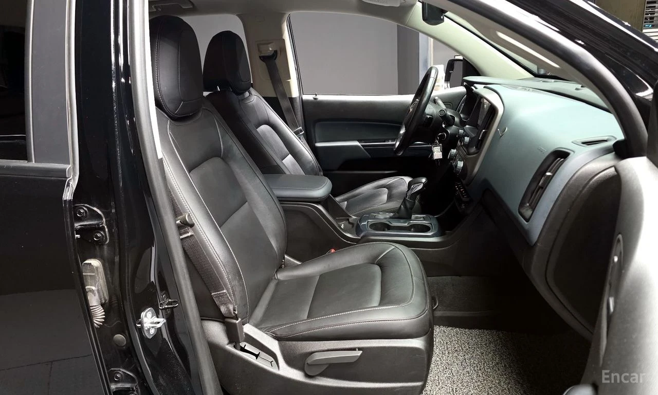 Chevrolet Colorado 3.6* V6 * 4x4 * Automatic, снимка 16 - Автомобили и джипове - 54868803