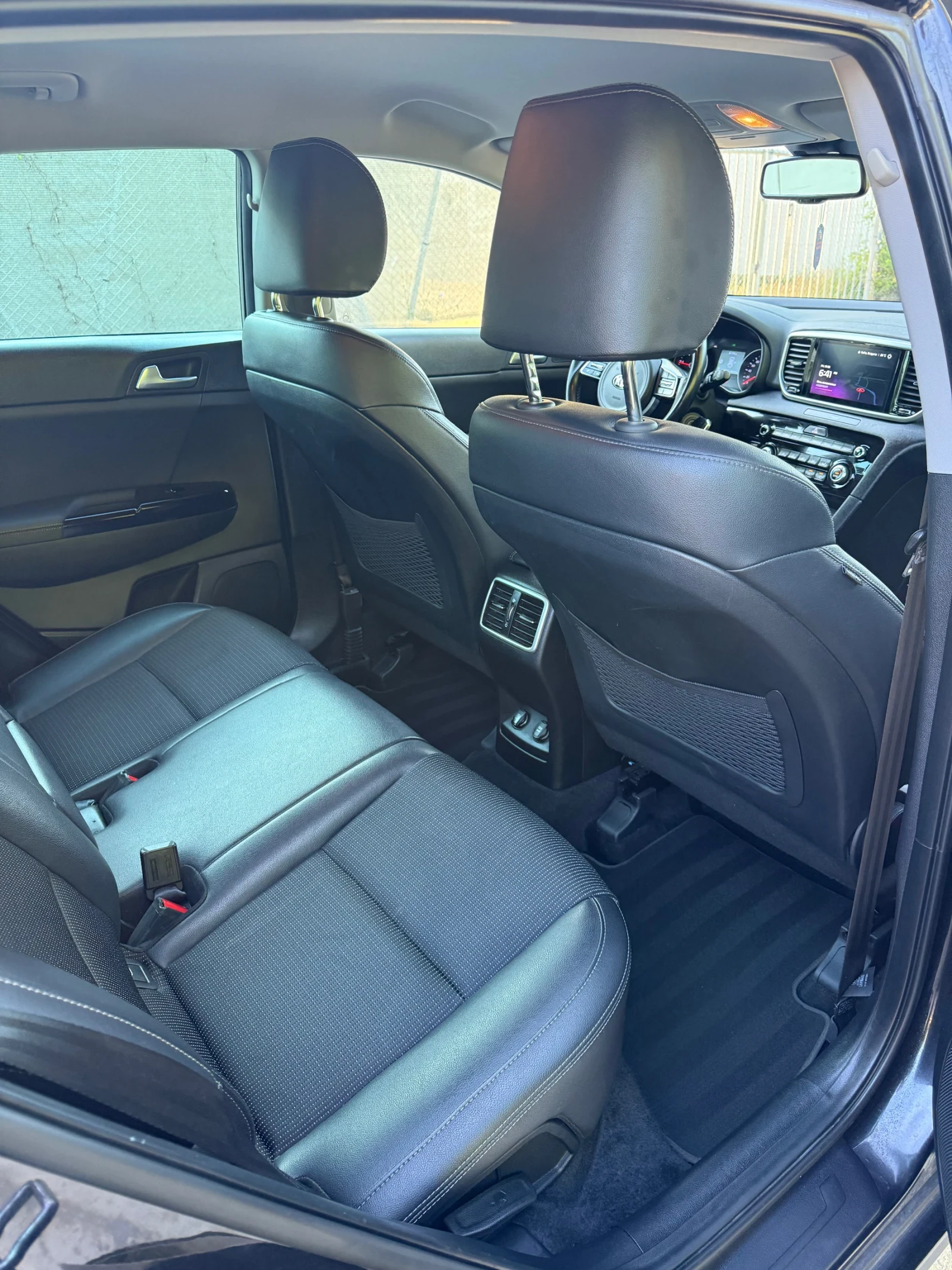 Kia Sportage 1.6CRDI AUTOMATIC 2021, снимка 10 - Автомобили и джипове - 55010118