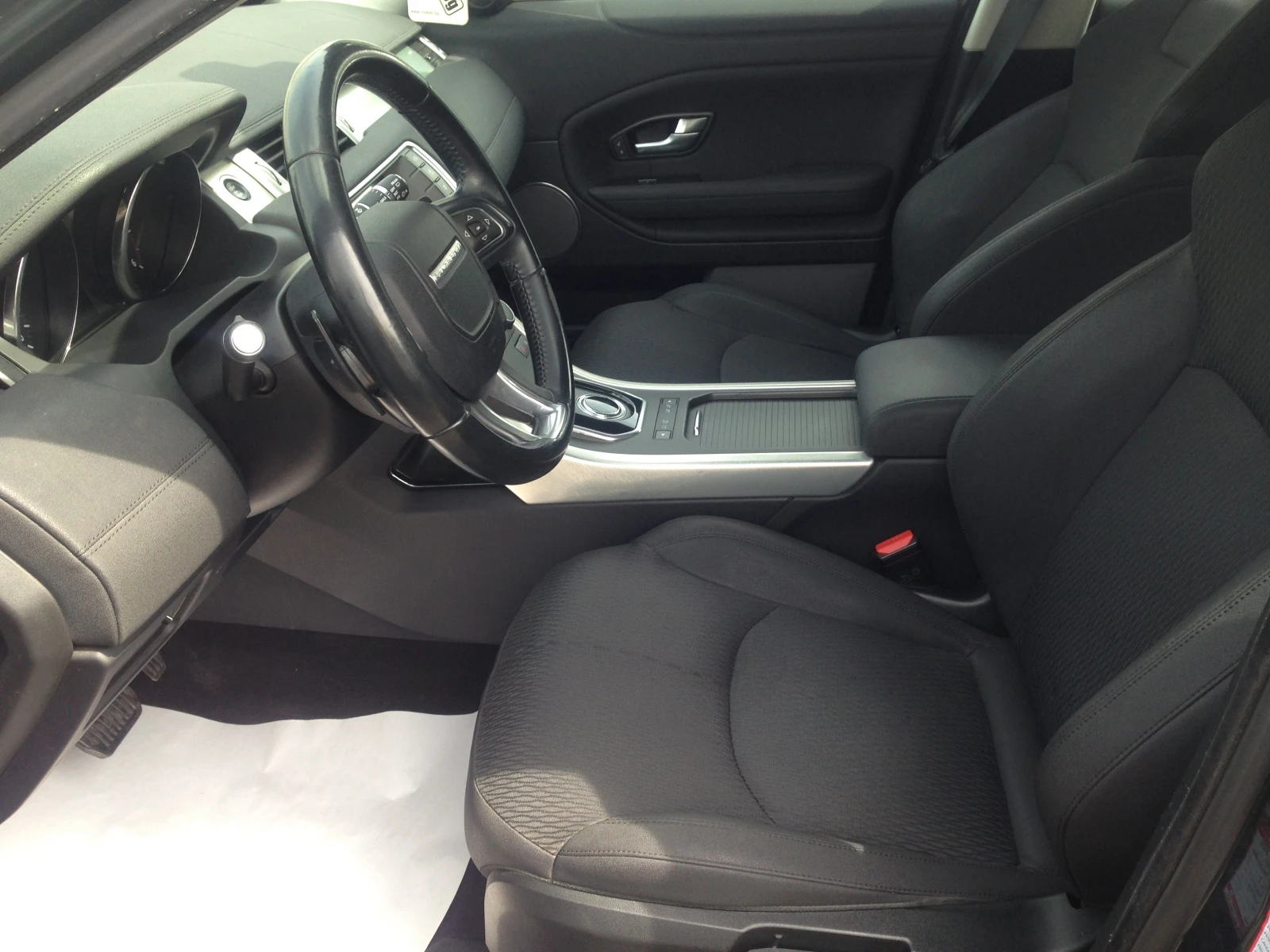 Land Rover Range Rover Evoque FACELIFT 4x4 2.0D/150кс EURO6B ТОП НОВ ВНОС , снимка 12 - Автомобили и джипове - 55538829