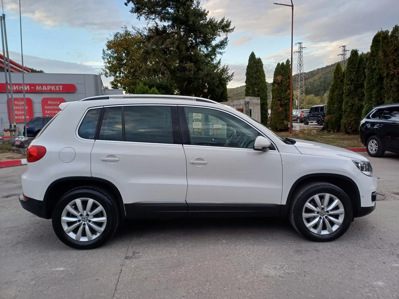 VW Tiguan FACELIFT, снимка 6 - Автомобили и джипове - 56629470