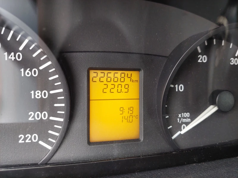 Mercedes-Benz Vito 2, 2cdi 136ps 9места, снимка 9 - Бусове и автобуси - 50522113