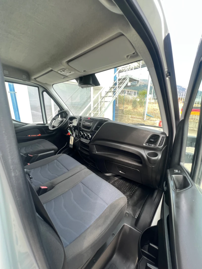 Iveco Daily 35c16 /Б кат./ Двоен пакет ресори / Климатроник / , снимка 12 - Бусове и автобуси - 51377808