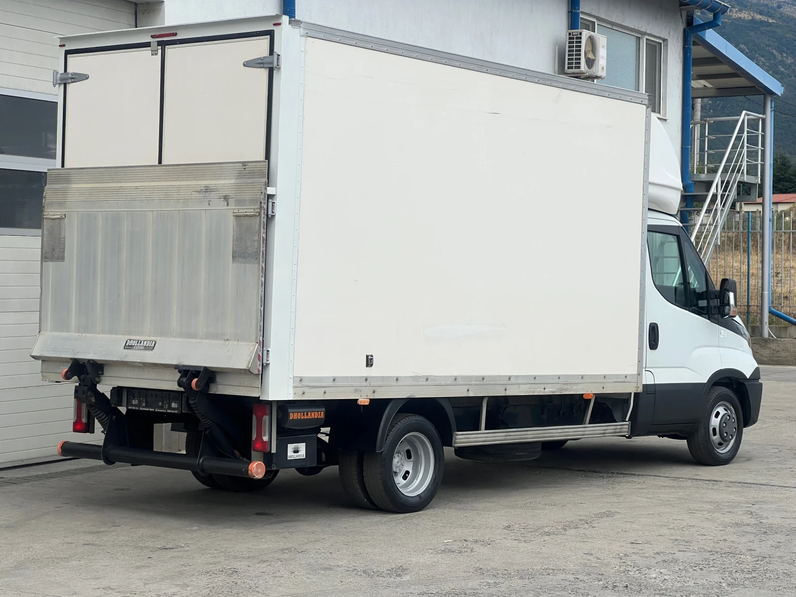 Iveco Daily 35c16 /Б кат./ Двоен пакет ресори / Климатроник /  - изображение 10