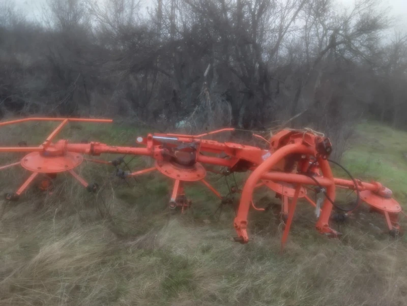 Сенообръщачка KUHN GF 5001 MH , снимка 2 - Селскостопанска техника - 53513997