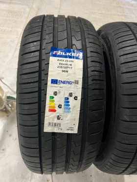 Гуми Летни 235/50R17, снимка 2 - Гуми и джанти - 49347781