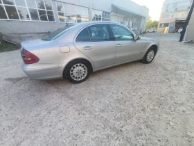 Mercedes-Benz E 220 Седан, снимка 7