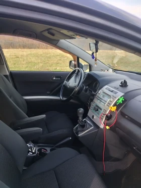 Toyota Corolla verso, снимка 7