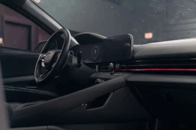 Hyundai Elantra CARFAX, снимка 12 - Автомобили и джипове - 53608607