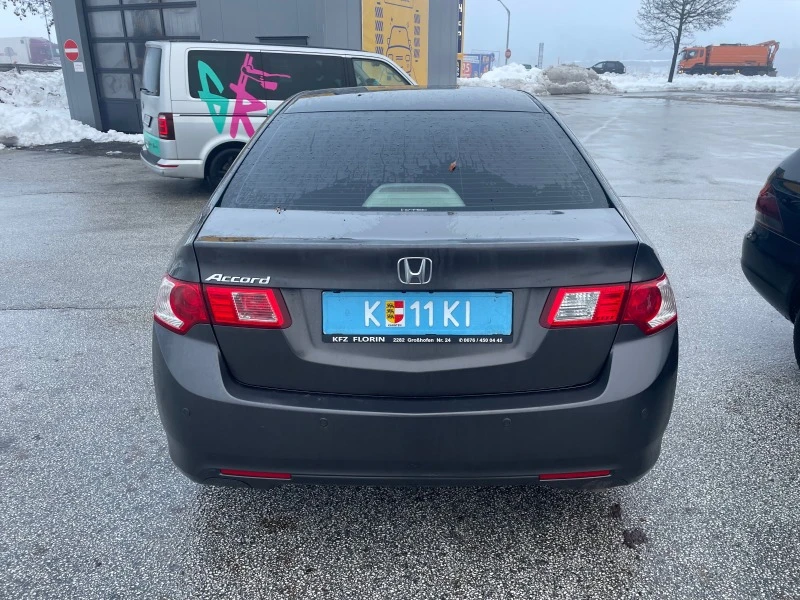 Honda Accord 2.2i-DTEC/Автоматик/Кожен салон/Навигация/Камера/, снимка 5 - Автомобили и джипове - 39505414