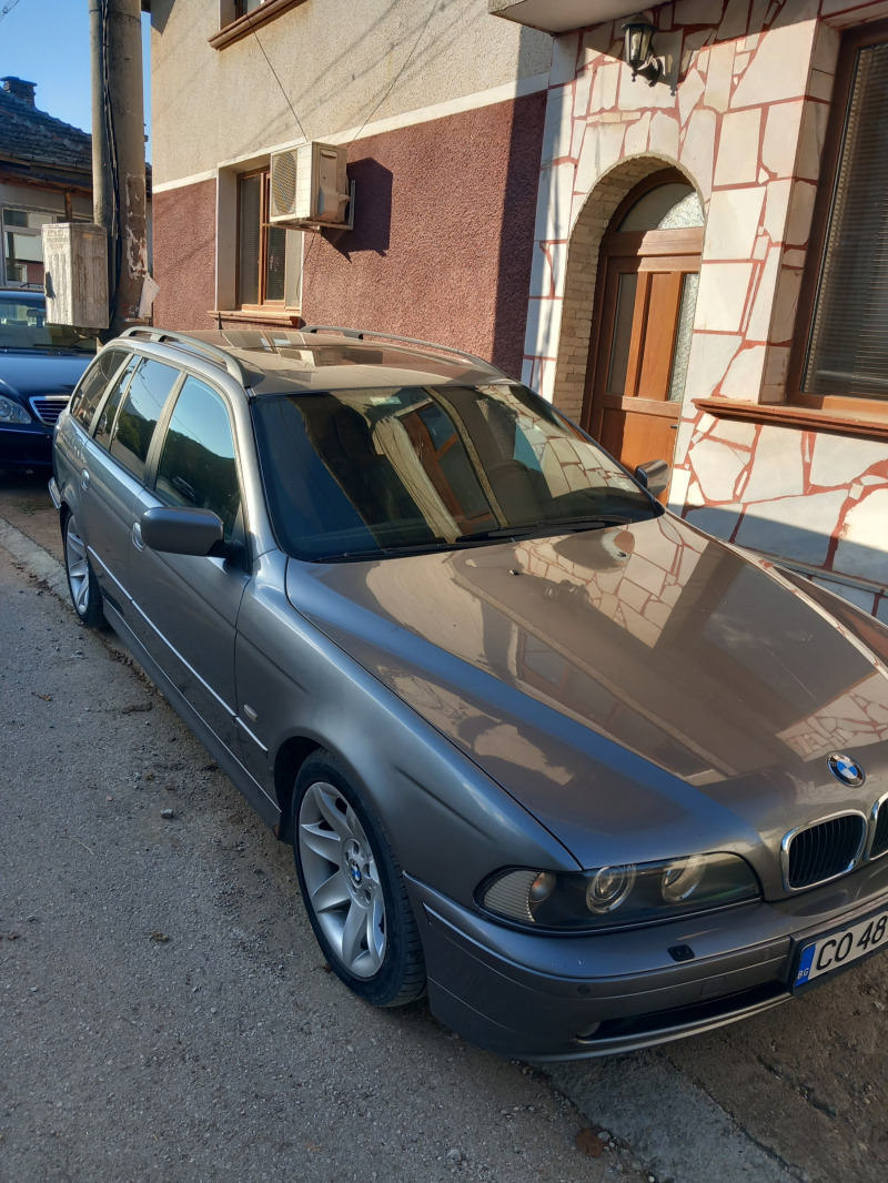 BMW 530 Комби, снимка 3 - Автомобили и джипове - 45496832