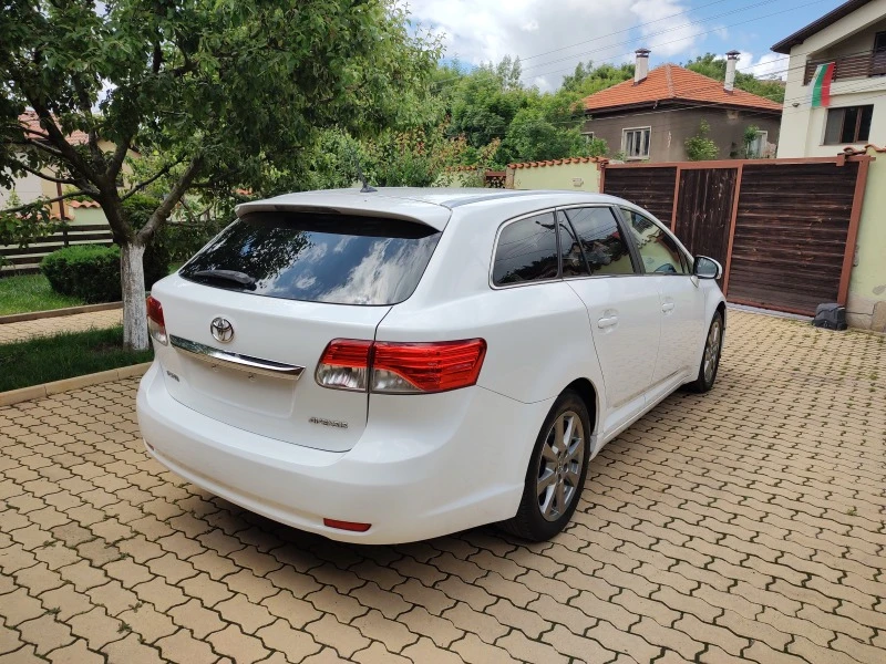 Toyota Avensis 2.0D4D-Фейслифт, снимка 4 - Автомобили и джипове - 45931670