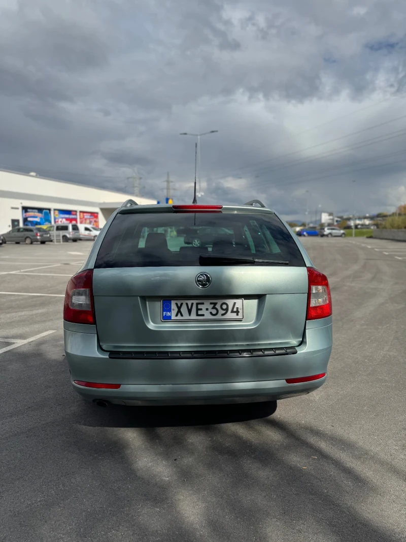 Skoda Octavia 1.6 TDI НОВ ВНОС, снимка 6 - Автомобили и джипове - 47483828