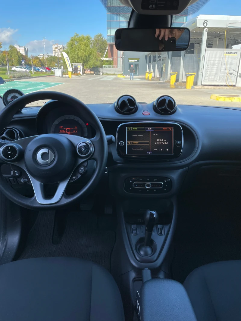 Smart Forfour EQ, снимка 13 - Автомобили и джипове - 47492644