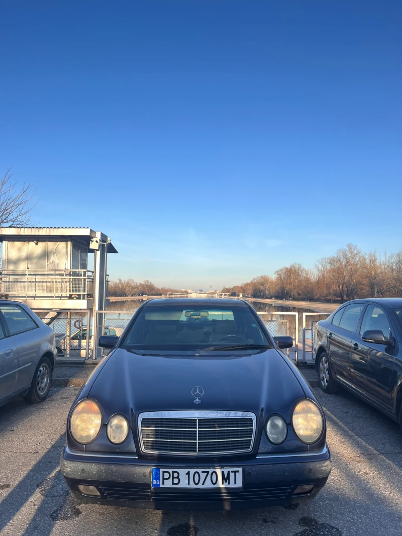 Mercedes-Benz E 200 LPG, снимка 2 - Автомобили и джипове - 48849656