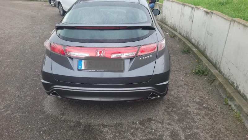 Honda Civic 1.4 I-VTEC, снимка 2 - Автомобили и джипове - 52146879
