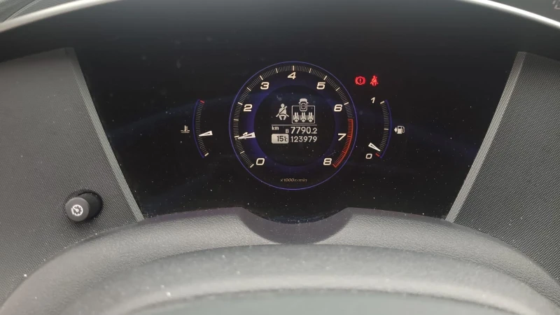 Honda Civic 1.4 I-VTEC, снимка 8 - Автомобили и джипове - 52146879