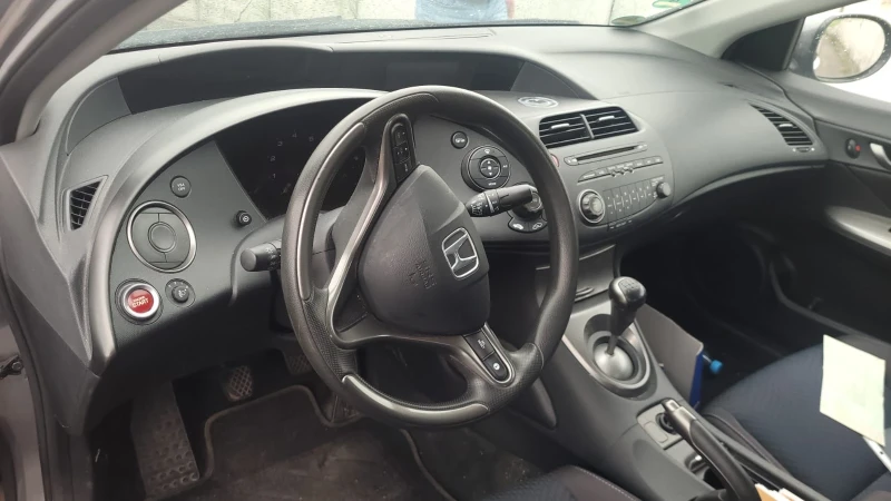Honda Civic 1.4 I-VTEC, снимка 7 - Автомобили и джипове - 52146879