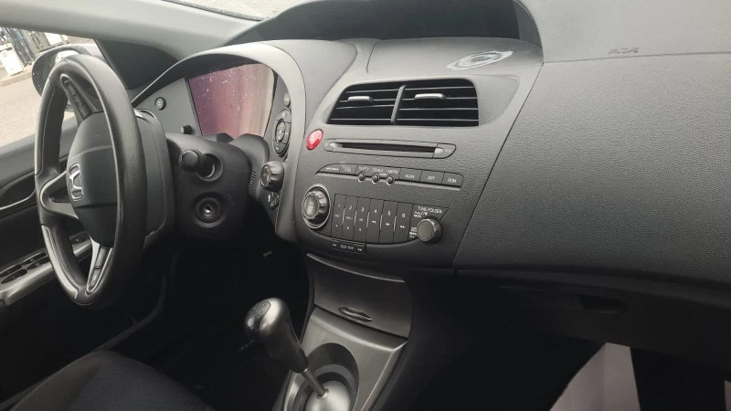 Honda Civic 1.4 I-VTEC, снимка 5 - Автомобили и джипове - 52146879