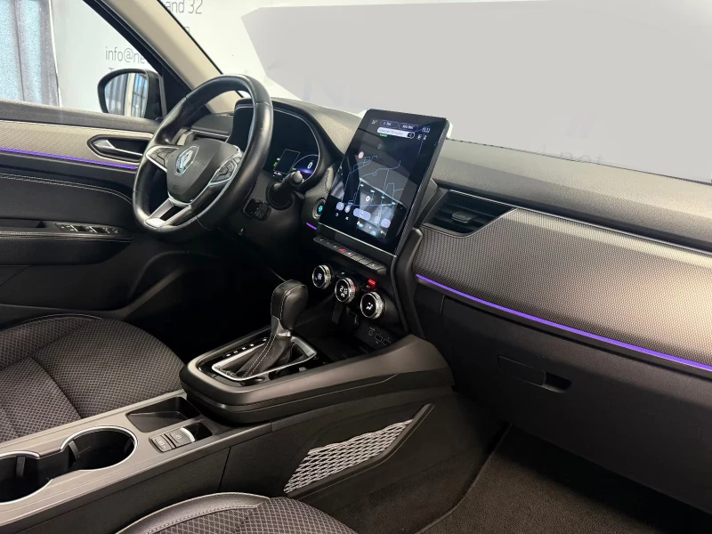 Renault Arkana E-TECH/145HP/NAVI/CAM/LED/DIGI/L.ASSIST/KLESS/578g, снимка 11 - Автомобили и джипове - 52380339