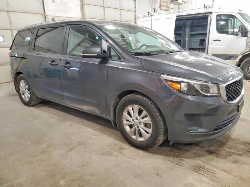 Kia Sedona, снимка 4 - Автомобили и джипове - 53447709