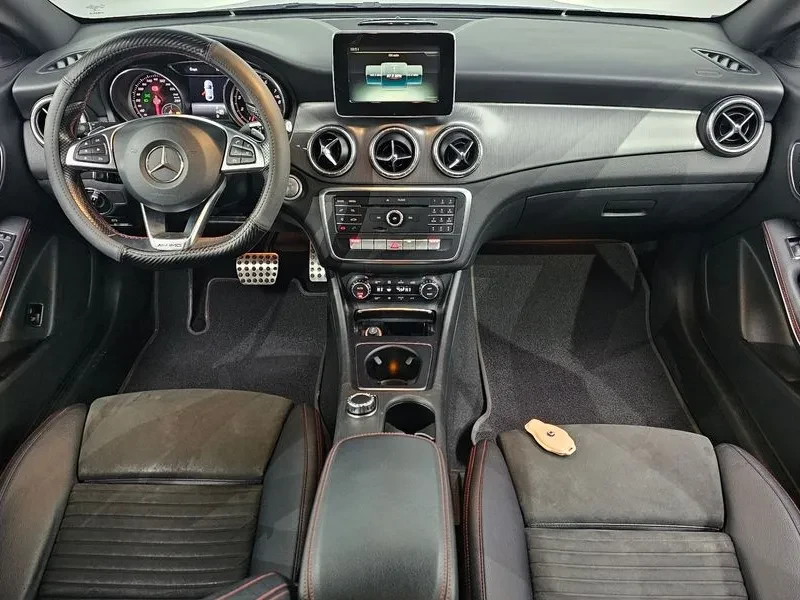 Mercedes-Benz CLA 2.5, снимка 7 - Автомобили и джипове - 54287767