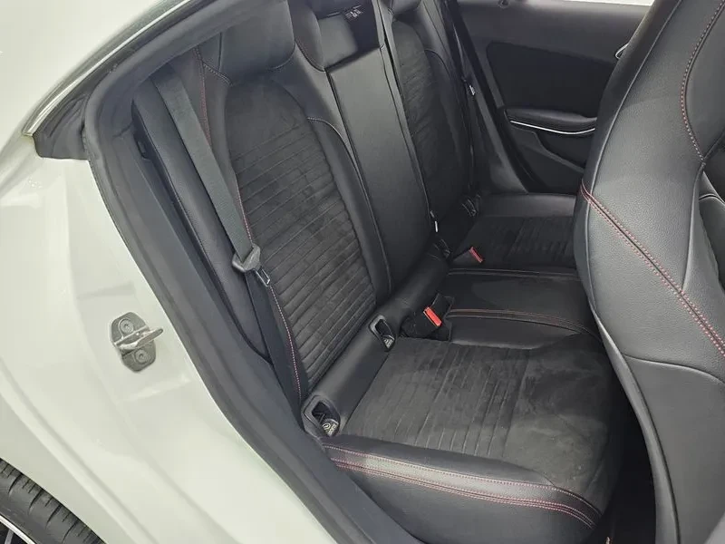 Mercedes-Benz CLA 2.5, снимка 12 - Автомобили и джипове - 54287767