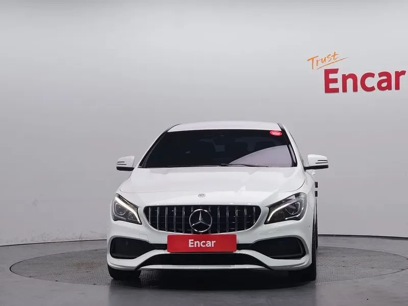 Mercedes-Benz CLA 2.5, снимка 3 - Автомобили и джипове - 54287767