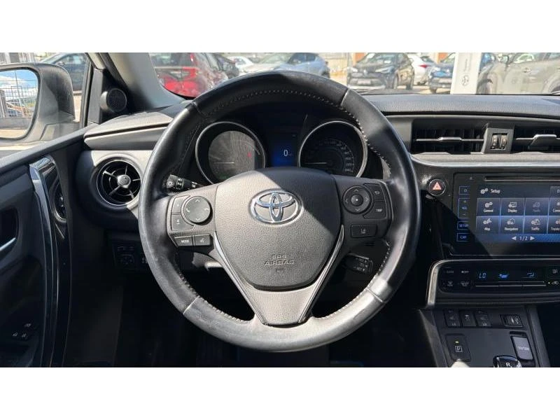 Toyota Auris 1.8HSD EDITION-S+ , снимка 9 - Автомобили и джипове - 56069938
