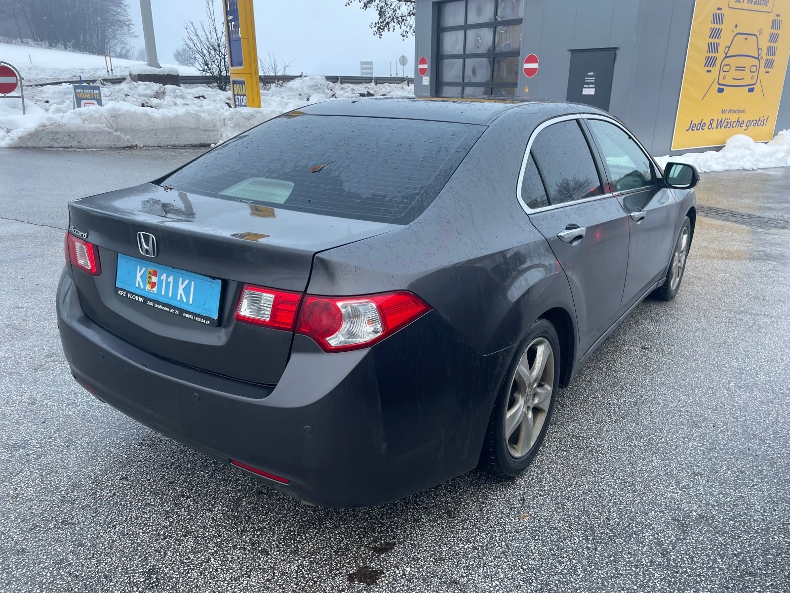 Honda Accord 2.2i-DTEC/Автоматик/Кожен салон/Навигация/Камера/ - изображение 4