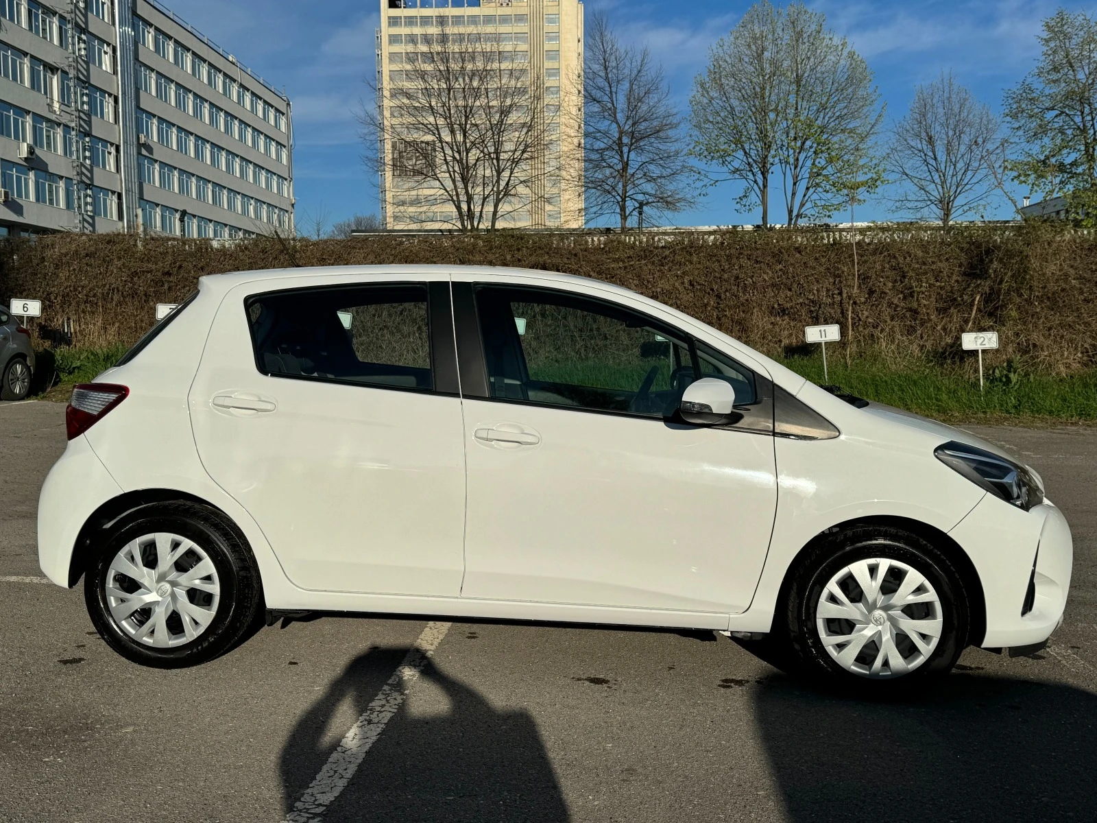 Toyota Yaris 29490км. Гаранция до 2029г - изображение 4