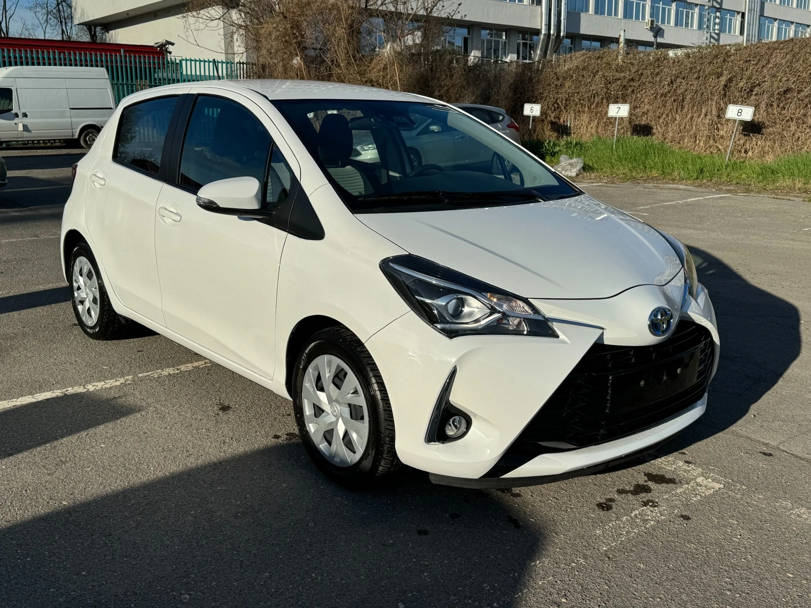 Toyota Yaris 29490км. Гаранция до 2029г - изображение 3