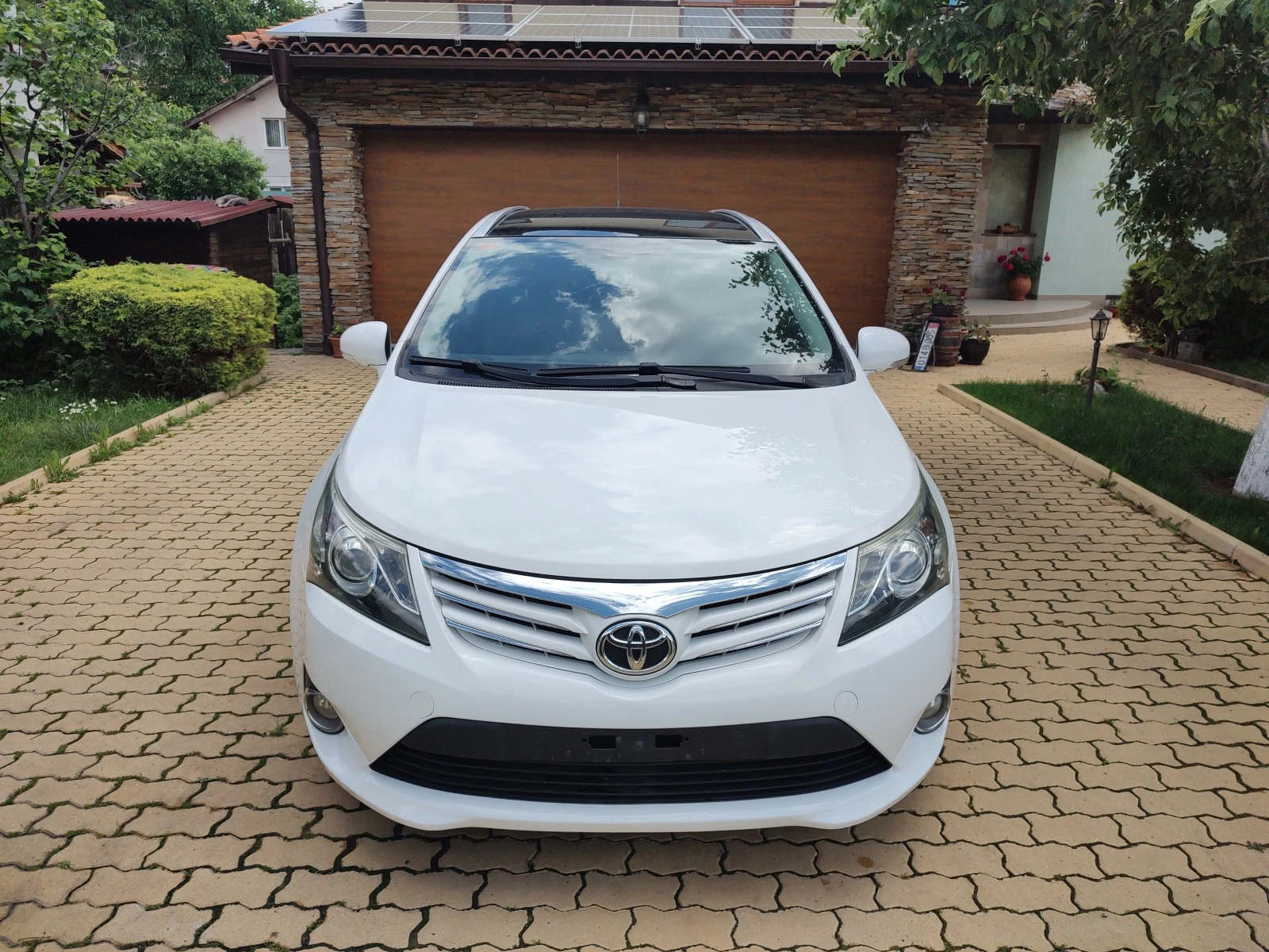 Toyota Avensis 2.0D4D-Фейслифт - изображение 2