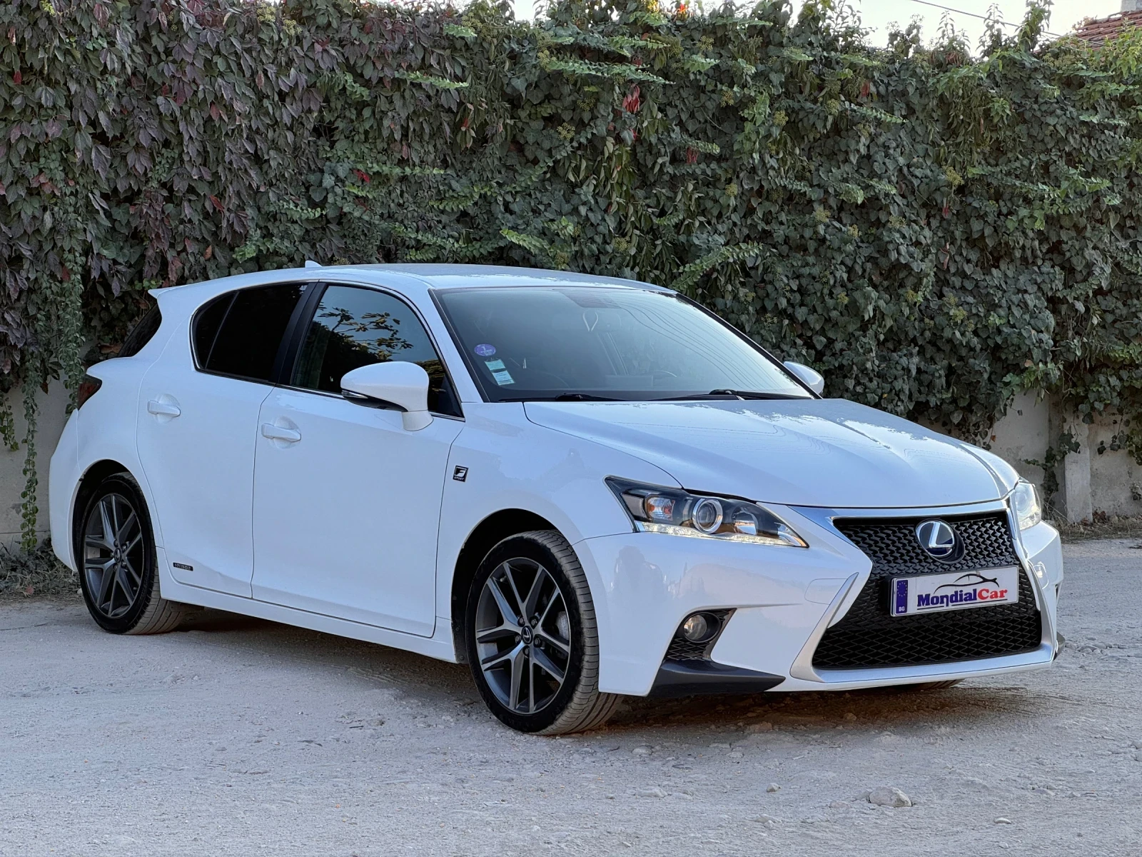 Lexus CT 200h 1.8 136 F-SPORT - изображение 3